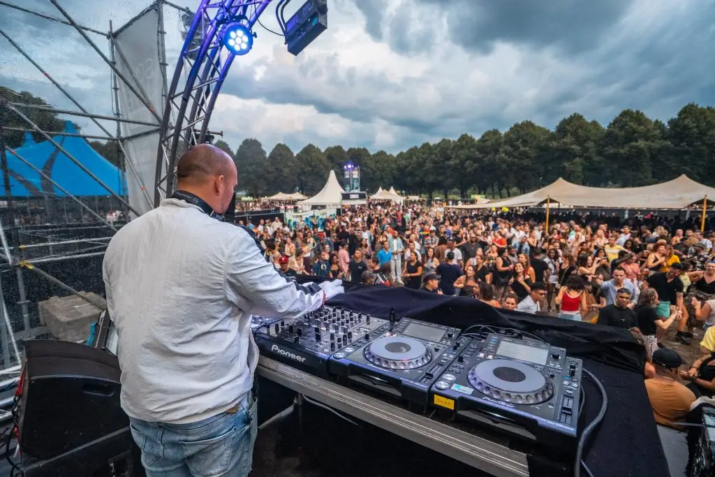 Festivaltent